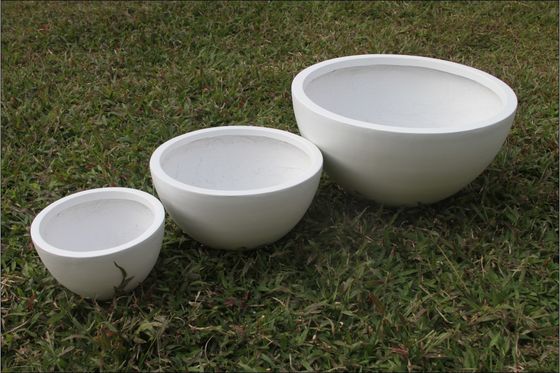 Buy Waterproof And Fireproof White Fiberclay Planter Perfect For Outdoor Sanctuary online manufacture