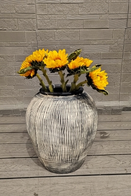 Buy Stylish and Functional Fiberclay Planter for Your Modern Outdoor Space online manufacture