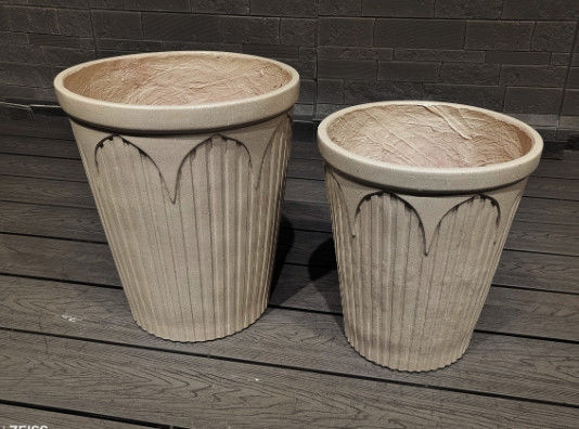 Sustainable Fiber Clay Planter for Lush Floral Displays